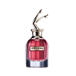 Jean Paul Gaultier Scandal Le Parfum Eau de Parfum Intense By Diamond Shiny عطر سكاندال لو بارفان من جان بول غوتييه انسي التقاليد! أظهري جمال ساقيكِ. لا بأس إن كان الأمر صادمًا! هذا العطر يسمح لكِ بتخطي كل الحدود. متحمسة؟ رشة قليلة هنا وهناك وستجدين العيون كلها تتوجه إليكِ بكل إعجاب. هل عطر سكاندال دو بارفان ليس له حدود؟ زجاجة ذات تصميم مؤثر باللون الأحمر تقلب الأجواء. تألقي بساقين تثيران الإعجاب. رائحة وردية عنبرية قوية. قوية جدًا! سوف تهتز الجدران والشمعدانات. روائح الياسمين والفانيلا السوداء تزداد سحرًا برائحة الكراميل المملح. كل هذا يضمن لكِ أن تتوجه إليكِ كل الأنظار. الافتتاحية: الياسمين. قلب العطر: الكاراميل , الملح. المكونات الأساسية: الفانيليا.